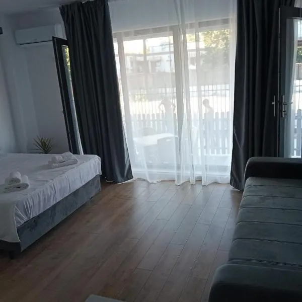 Nicholas Studio Saturn, hotel a Mangalia
