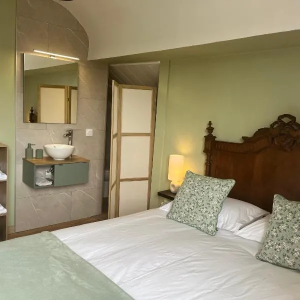 L Hirondelle du printemps 2, hotel i Érondelle