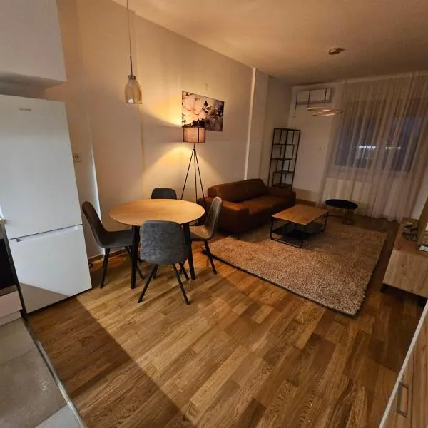 Liman 5 Riverside 109 with Free Private Parking, hotel v destinaci Novi Sad
