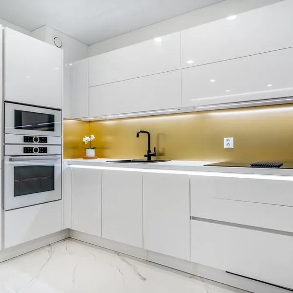 Modern apartment with jacuzzi and sauna、ヴァーサのホテル