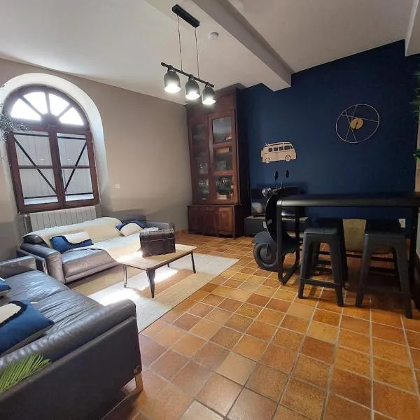 Gîte la forge rénové 8 pers centre de Monein, khách sạn ở Monein