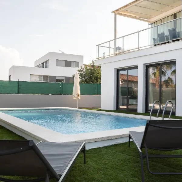 Descubre Villa Oasis - Confort, diseño y naturaleza a un paso de Valencia, hotel di Chiva