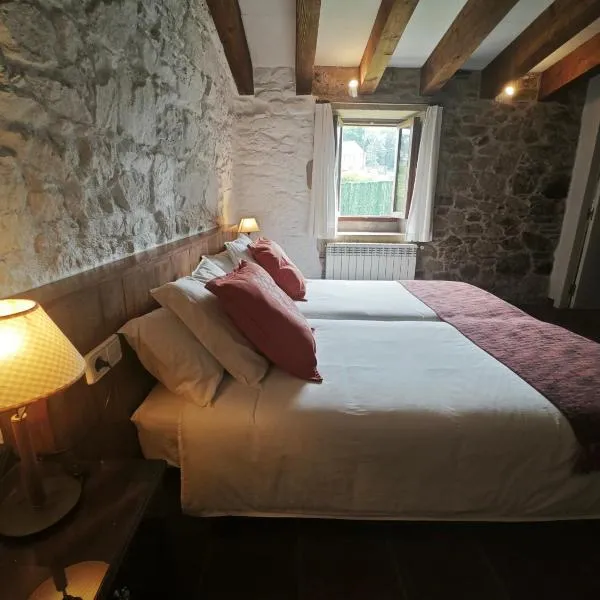 Casa O Cruceiro de Aguiar, hotel v destinaci Merza