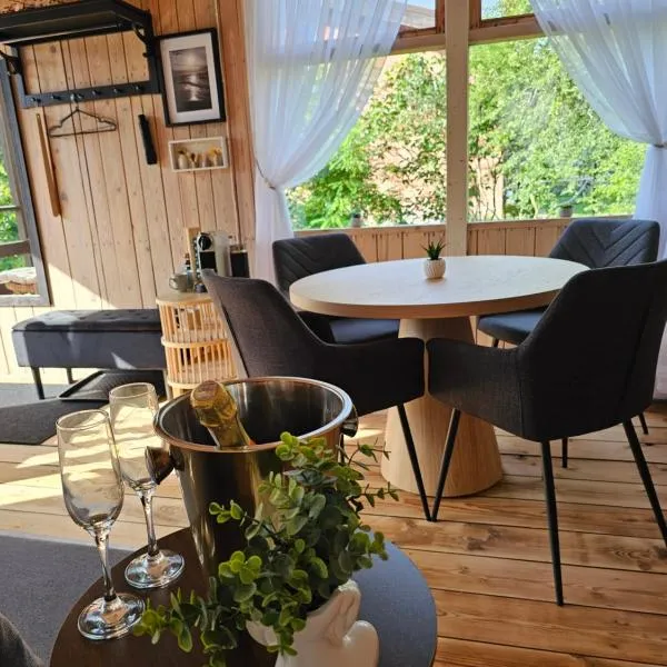Hideaway Carnikava, hotel in Carnikava