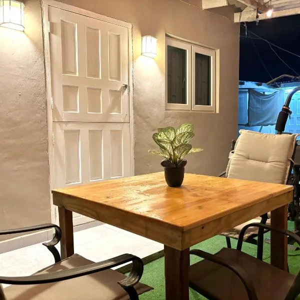 The Almas Apartment, hotel a Willemstad