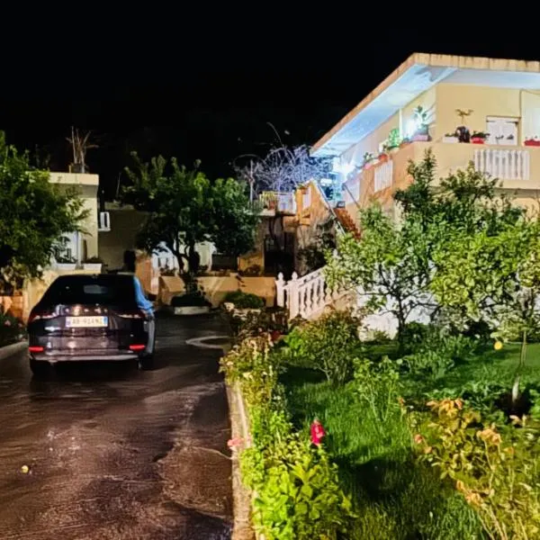 Spacious and Affordable Vlora Getaway Perfect for families, hotel u Vlorëu