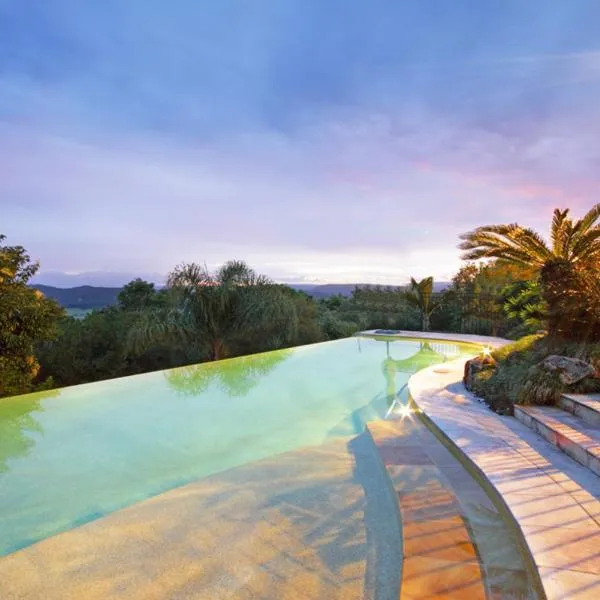 River Rock Retreat, hotel a Maroochy River