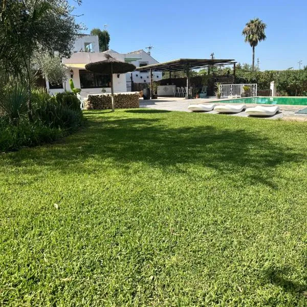 Vivienda Rural "LA ZUA", hotel in Villamartín