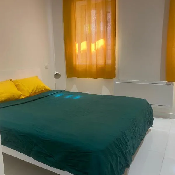 Chambre privée en centre-ville, hotel in Trèbes