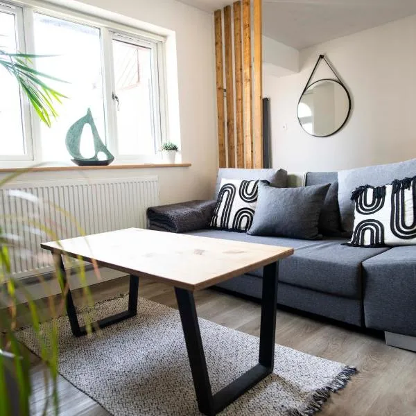 Dorset Stylish Apartment, hotel in Poole