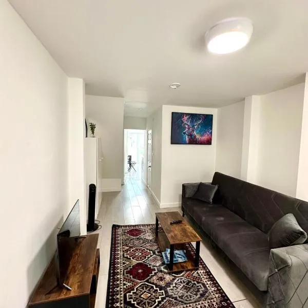 Spacious 2-Bed Home with Garden, hotell sihtkohas Thornton Heath