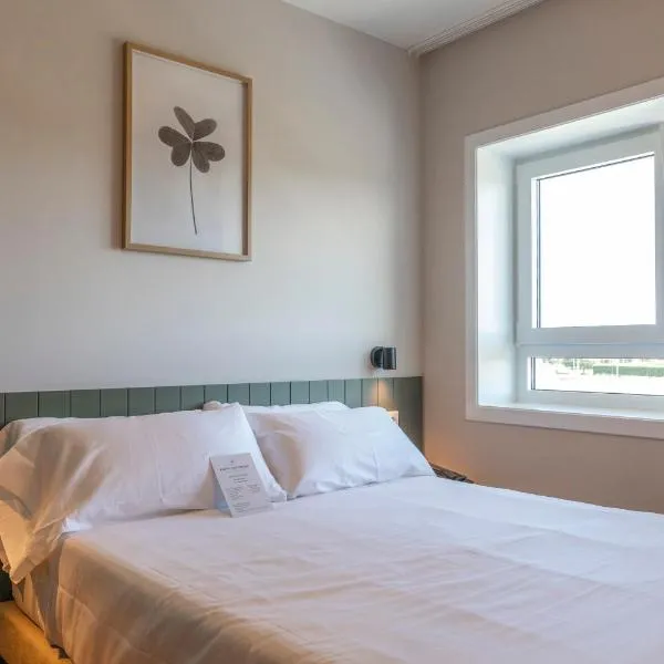 Porta das Fragas, hotel v destinaci A Capela