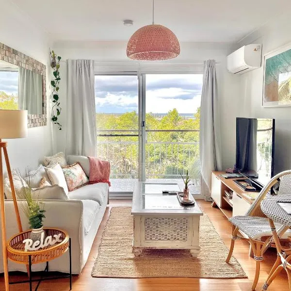 Two Apartments SALT & SAND at Lazy Days on Shaws Bay - 150m to Shaws Bay, hotel a East Ballina