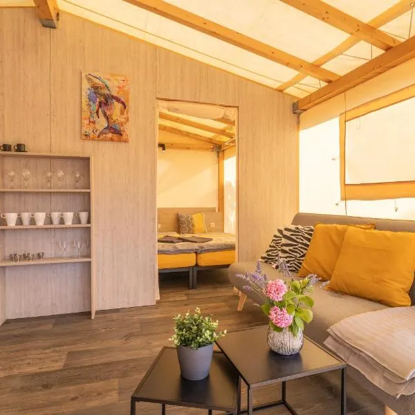 Glamping Tents - Camp Slatina, hotel a Martinšćica