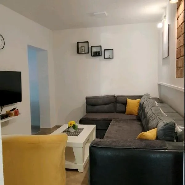 Apartman Teodora, hotel v destinaci Risan