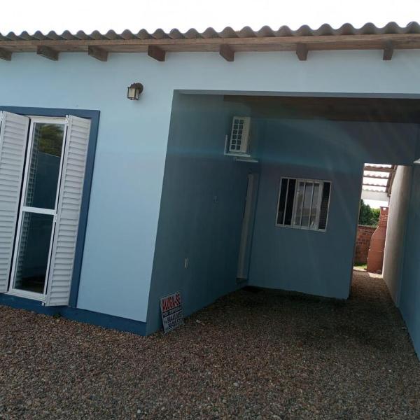 Casa grande a 1 quadra da praia