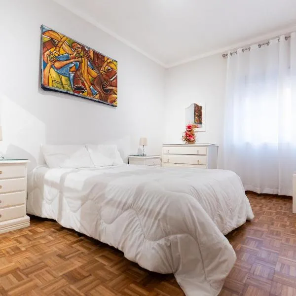 Blue Bay Apt - São Martinho do Porto, hotel i São Martinho do Porto