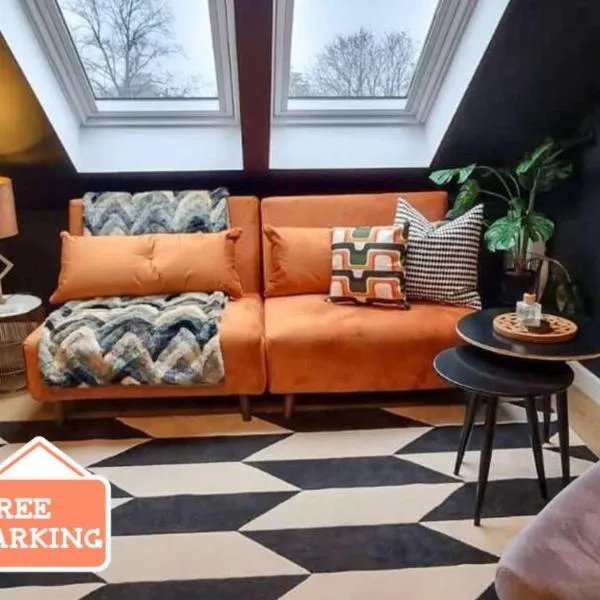 1 Bed Urmston Home Free Parking, hotel en Urmston