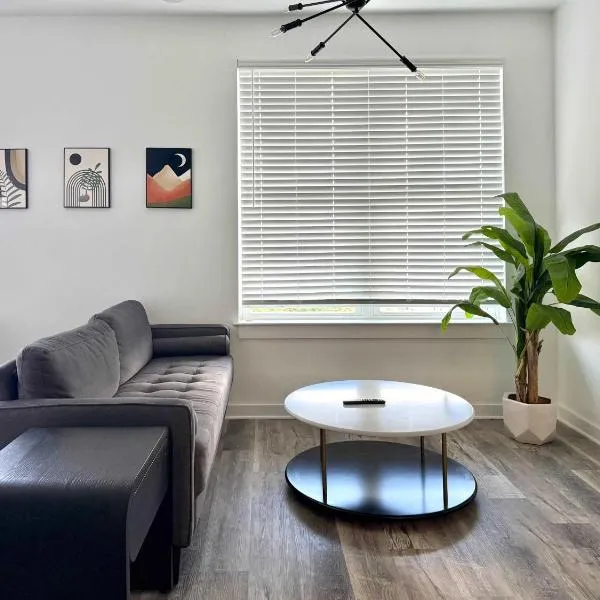 2B2B Condo in ATL Penthouse level 542Blvd402, hotel a Atlanta