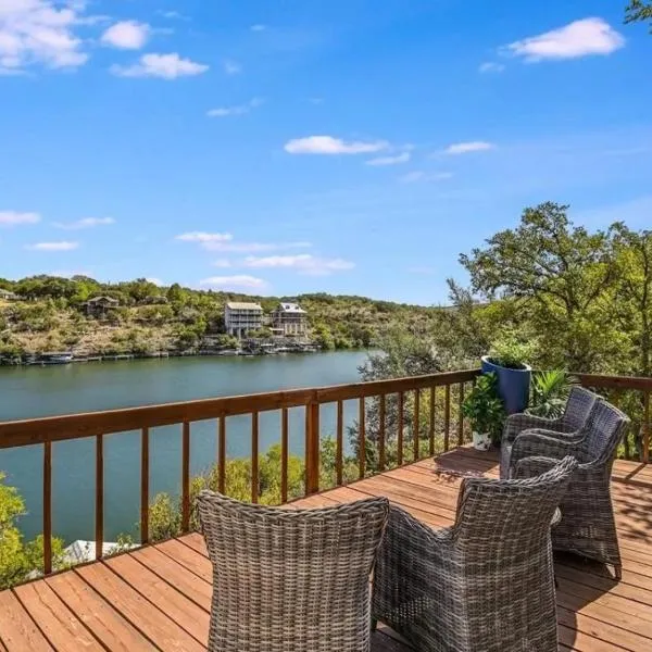 A Rare Find! - Bright & Gorgeous Lake Home in Marble Falls, hotel in Marble Falls