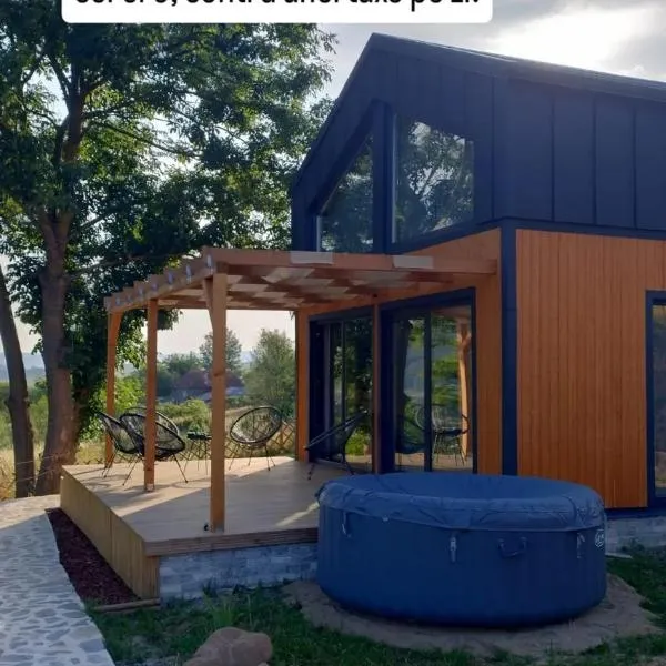 Varadeo Hill Resort, hotel v destinaci Şuncuiuş