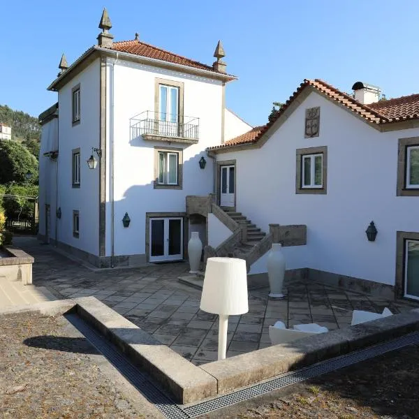 Casa dos Macieis on Santiago's Way - Separate Wing or Entire Main House or Entire Guesthouse & Optional Agritourism, hotel in Facha