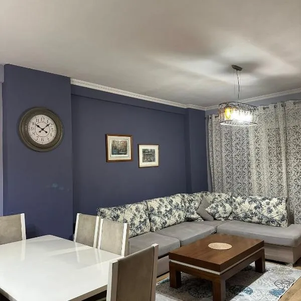 Modern 2BR Apartment with Living Room and Private garage, ξενοδοχείο σε Kashari