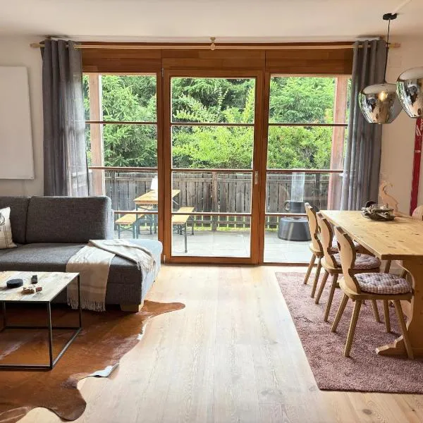 Alpen family apartment Bergfreunde near skilift and golf course, hotel in Bad Kleinkirchheim