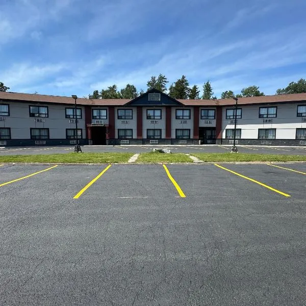 HWY 17 Hotel, hotel in Wawa