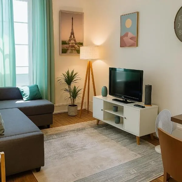 MEAUX Centre Vue Cathédrale RDC Cosy, hotel in Meaux