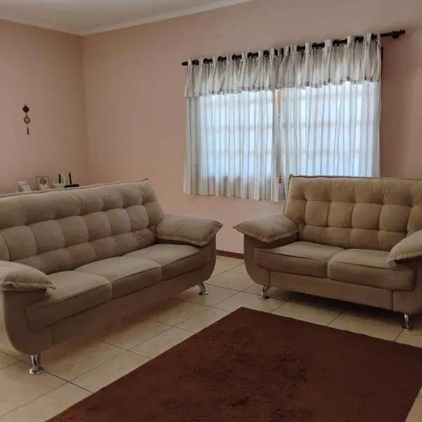 Top House, hotel em Espirito Santo Do Pinhal