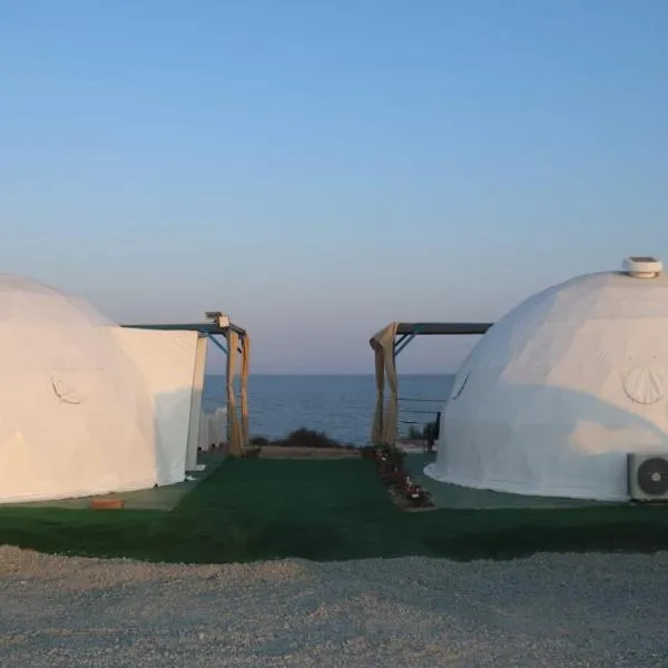Domes at the Beach, hotel in Maroni