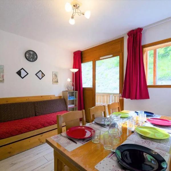 Au bon endroit N1 - Appartement 2 pièces 5 à 7 personnes - proche pistes - coeur station - balcon, hotel a Orcières