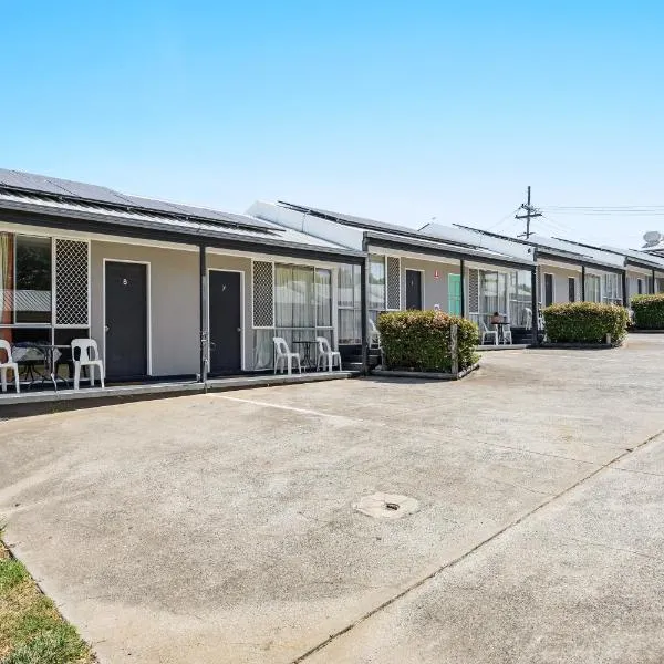 Alexander Motel, hotel in Warwick