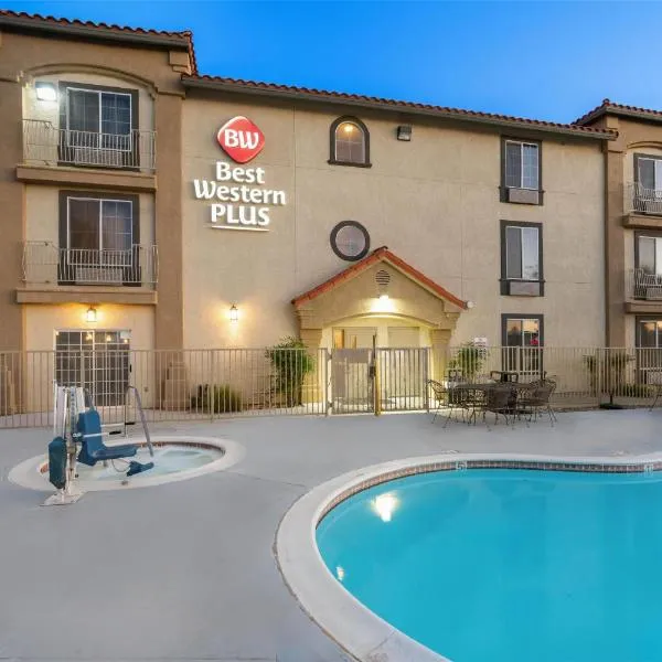 Best Western Plus John Jay Inn & Suites, hotel v destinaci Palmdale