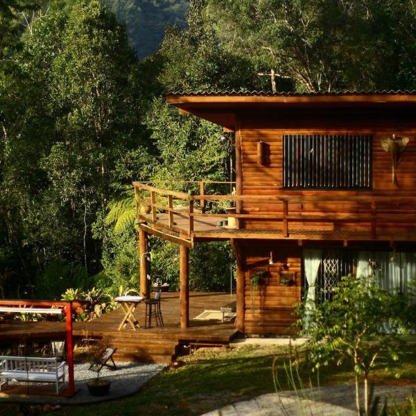 Propriedade inteira e Kombi-home em meio à mata