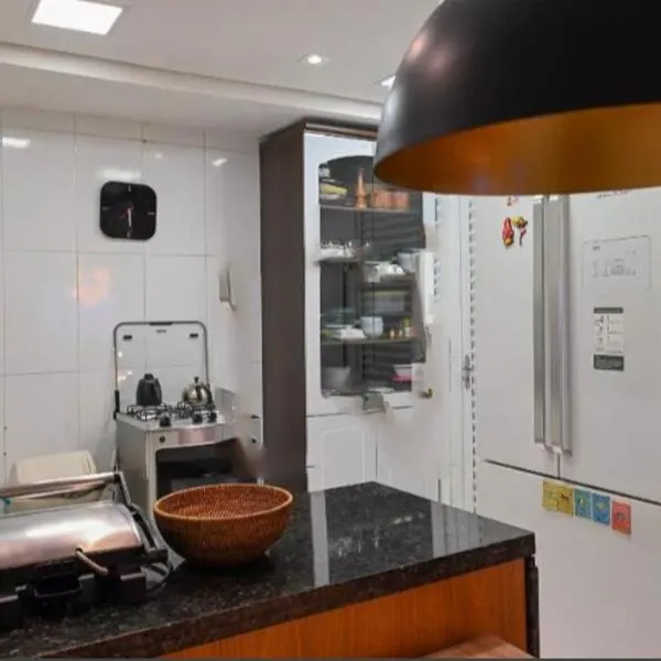 Linda casa ao lado do parque, hotel in Sao Paulo