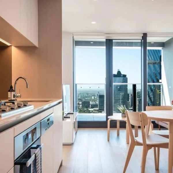381D Beautiful CityView 2BR FREE Parking Pool Gym, ξενοδοχείο στη Μελβούρνη
