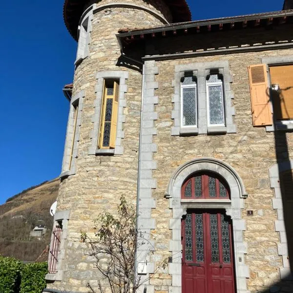 Cosy and bright apartment in Eaux-Bonnes center, Hotel in Eaux-Bonnes
