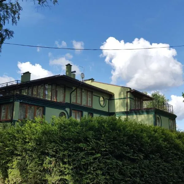 Villa Moderna, hotel di Jūrmala