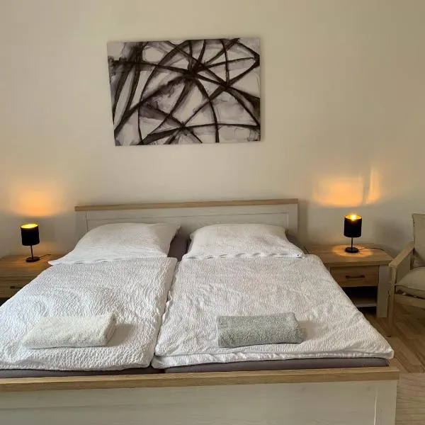 Helle Freude! Modern Apartment in central Location, hotel v destinaci Neumünster