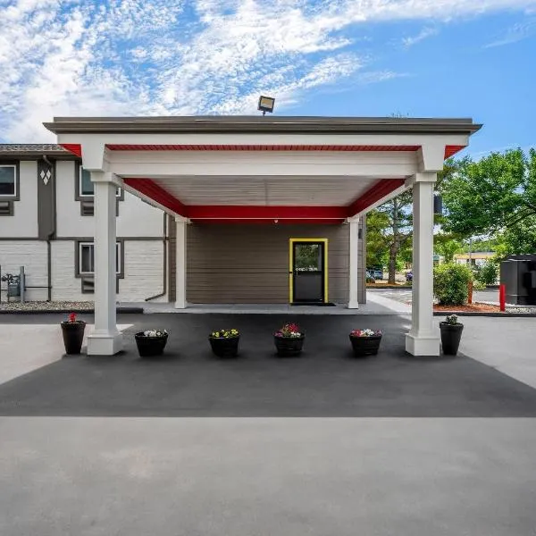 Super 8 by Wyndham Lewiston Auburn Area, hotel v destinaci Lewiston