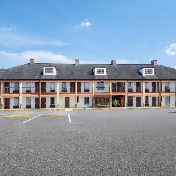 Baymont by Wyndham Commerce GA Near Tanger Outlets Mall, hotel v destinaci Commerce