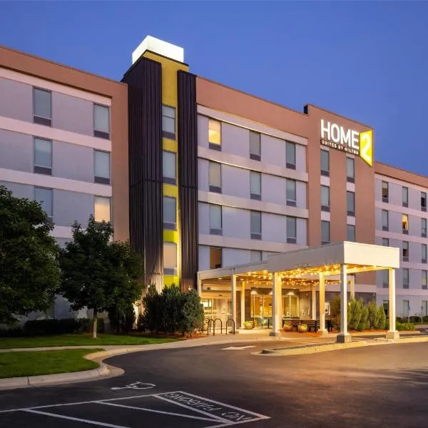 Home2 Suites by Hilton Roseville Minneapolis, hotel in Roseville