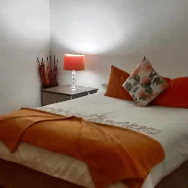 Zuzani Ikhaya B&B, hotel a Grahamstown