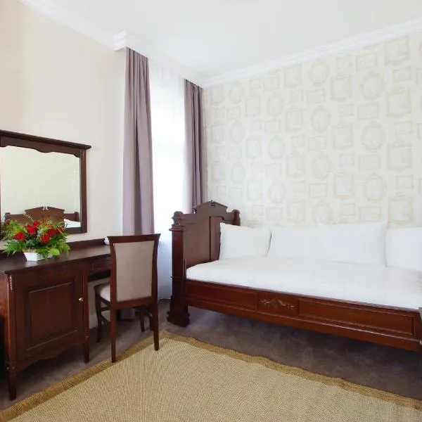 Villa La Pierre, hotel v destinácii Strzegom