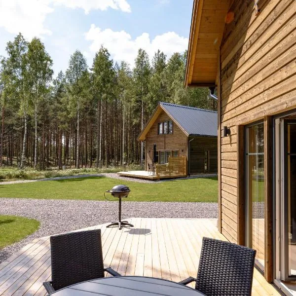 Lakeville lyxigt boende mitt i skogen, hotel in Östra Målajord