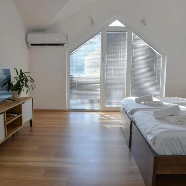 Light Loft Apartment Ohrid, ξενοδοχείο στην Οχρίδα