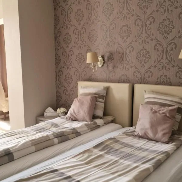 Hotel Chaplin, hotel a Blankenberge