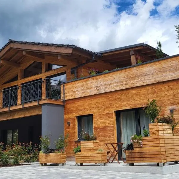 Ferienwohnung GöllGlück, hotel v destinaci Bischofswiesen